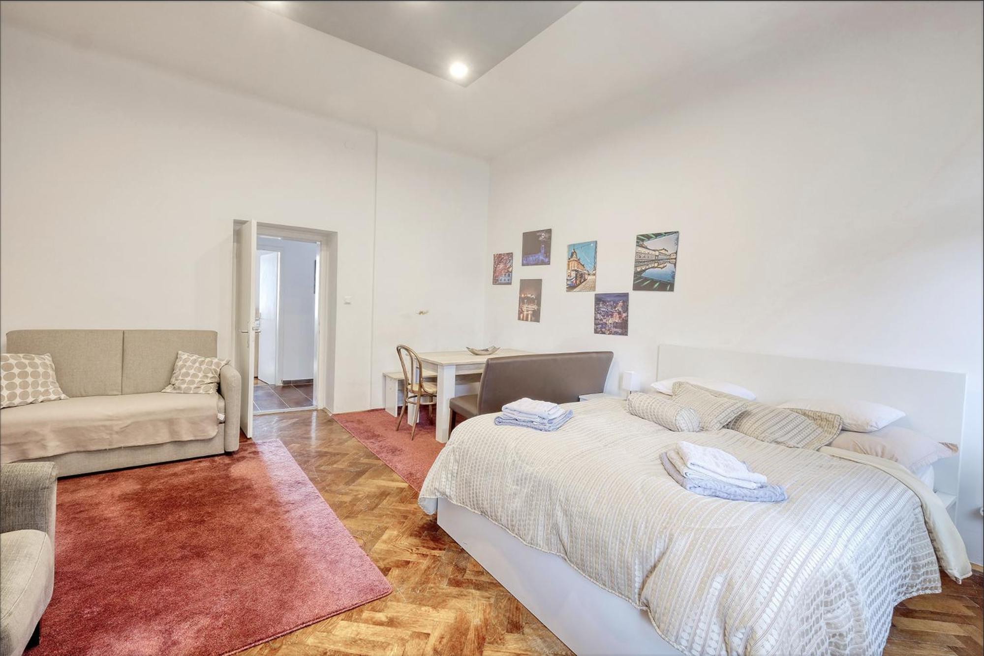 Nick & Klaras Central Apartments Λιουμπλιάνα Εξωτερικό φωτογραφία